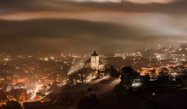 05_Schloss Werdenberg Winter_Nebel_02©Roland_Lichtensteiger.jpg