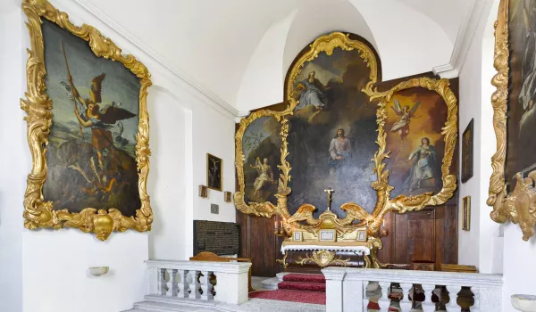 06-Schloss Waldegg_Michaelskapelle.jpg