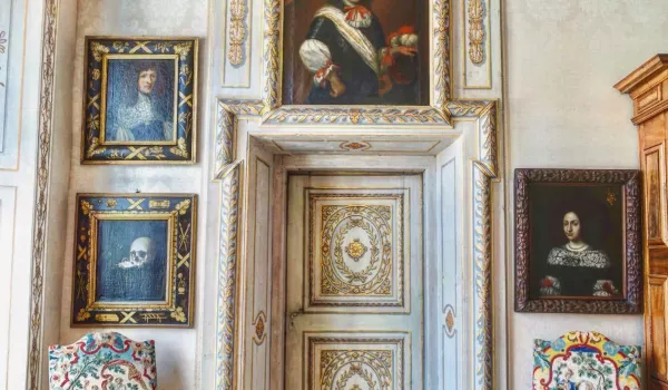 09-Schloss Waldegg_Schlafzimmer.jpg