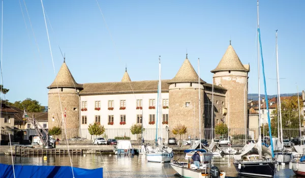 1_Château de Morges_Vue du lac_photo principale©JulieMasson.jpg