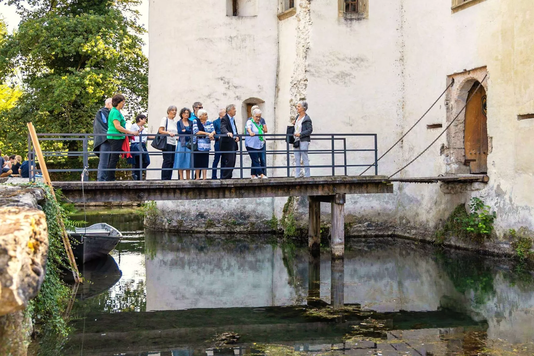 4_fuehrung-gruppe-schloss-hallwyl.jpg