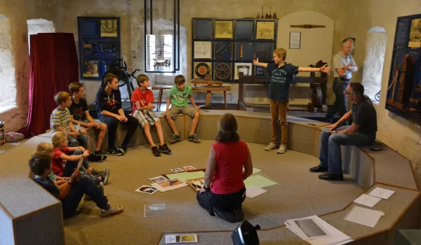 6 Schloss Sargans_Animation für Kinder im Schloss.JPG