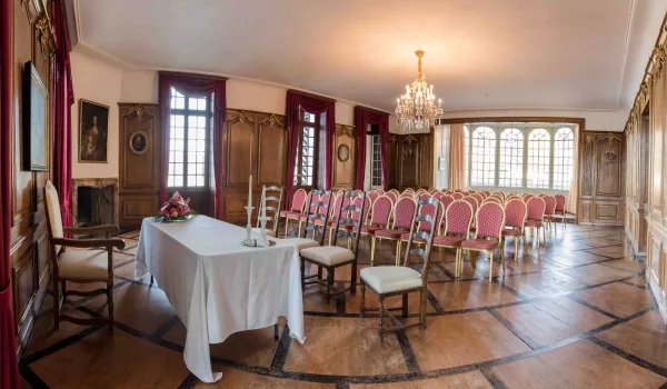 Saal für Ziviltrauung und Seminare.jpg